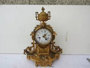 ancienne horloge en bronze de style louis 16 - Foto 1 di 9