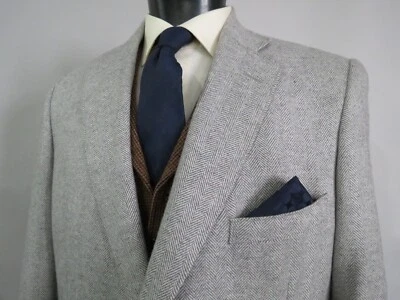 Paul Stuart smoke gray herringbone weave Angora & cashmere blend sport coat 44 R - Image 1 of 4