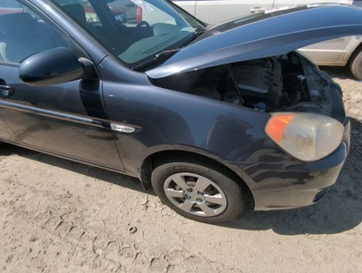 Guardabarros de pasajero Hyundai Accent 2006-2011 ZDSKJ Foto 1 de 3