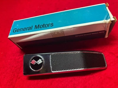 Puxador de porta 1969-1977 NOS Corvette LH #3962693 - Imagem 1 de 4