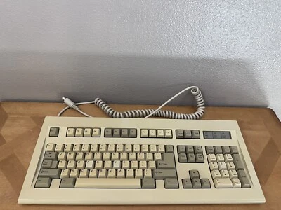 Mitsumi Electric Co Mechanical Keyboard Model KPQ-E99YC-11 pin DIN plug - Image 1 of 4