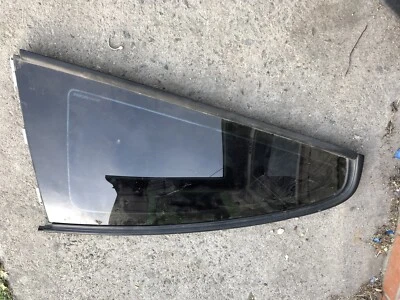 Pontiac GTO 2004 2005 2006 ventana trasera lateral del conductor Foto 1 de 2