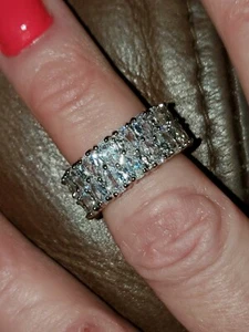 BOGO taglia 6. Anello fascia eternity doppia fila forma ovale nuovo con etichetta  - Foto 1 di 3