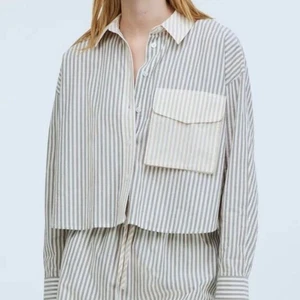 madewell flap-pocket crop button-up shirt in poplin distant surplus np026 large - Picture 1 of 10