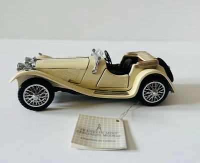 Franklin Mint 1938 Jaguar SS-100 Cream 1/24 Diecast Car  - Image 1 of 4