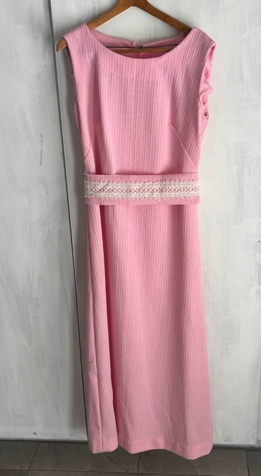 Vintage 60s 70s Pink Ribbed Mod Maxi Long Sheath Dress Crochet Lace Belt M/L - Image 1 of 4