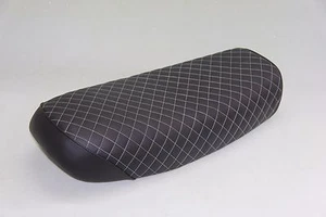 1976 -1977 Suzuki GT500 GT 500 low profile classic style seat CODE: D4190 - Picture 1 of 7