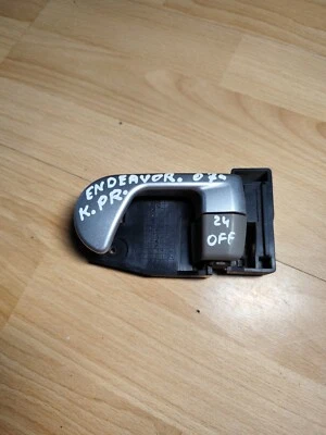 Mitsubishi Endeavor 2007/Left front Interior Door handle/MR970139 Foto 1 de 4