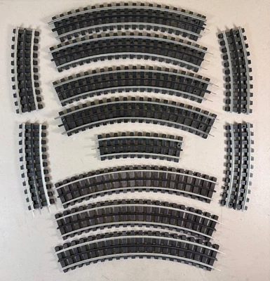 Mixed Lot of Gargraves O Gauge Assorted Curved Track Sections [12] - Image 1 of 4
