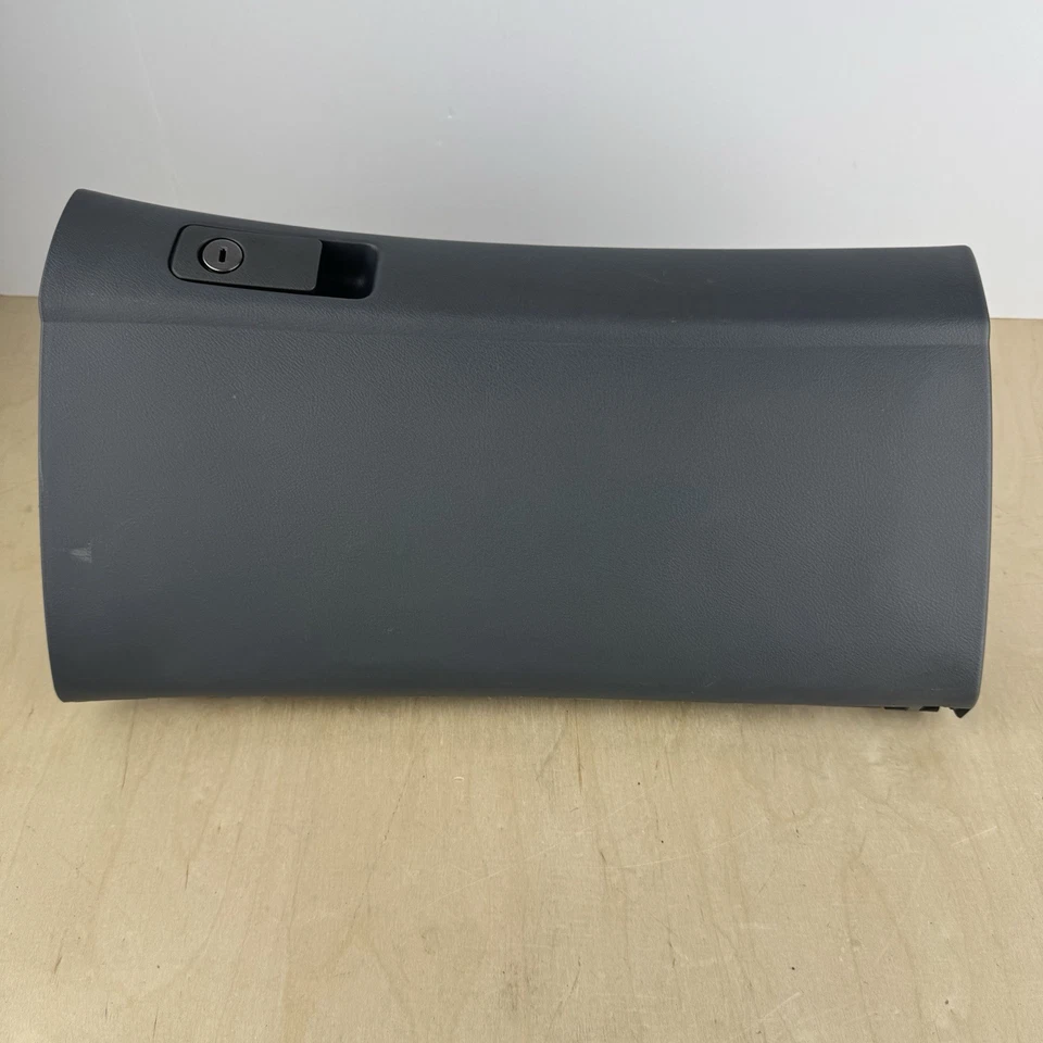 Guantera puerta Honda Accord 2003-2007 con manija de bloqueo de pestillo OEM gris Foto 1 de 4