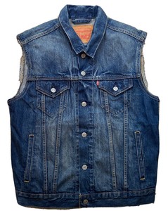 Nueva colección de chalecos Levi's | FASHIOLA.es