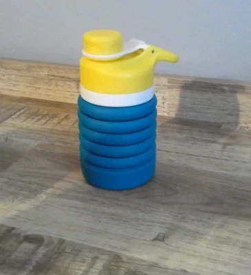 Botella de agua plegable amarilla/azul Foto 1 de 3
