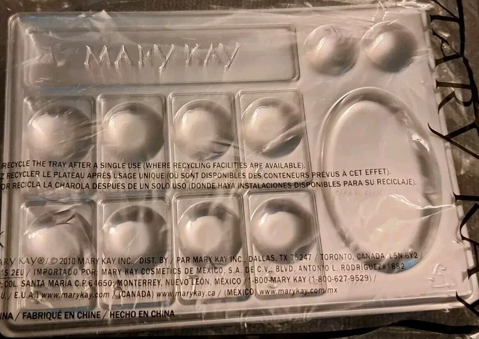 Bandejas de Maquillaje de Producto de Muestra Mary Kay Plástico Transparente 30 Ct Desechables NUEVO SELLADO Foto 1 de 1