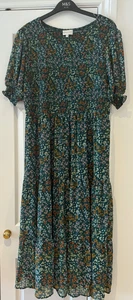APRICOT GREEN DRESS SIZE 18 - Picture 1 of 2