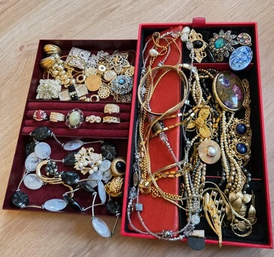 Konvolut Alter Modeschmuck Aus Nachlass Ungeprüft - Bild 1 von 4