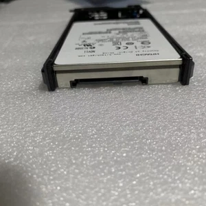 Free Fedex HITACHI 5541877-A HDD VSP SSD 200GB 2.5 SAS - Picture 1 of 1