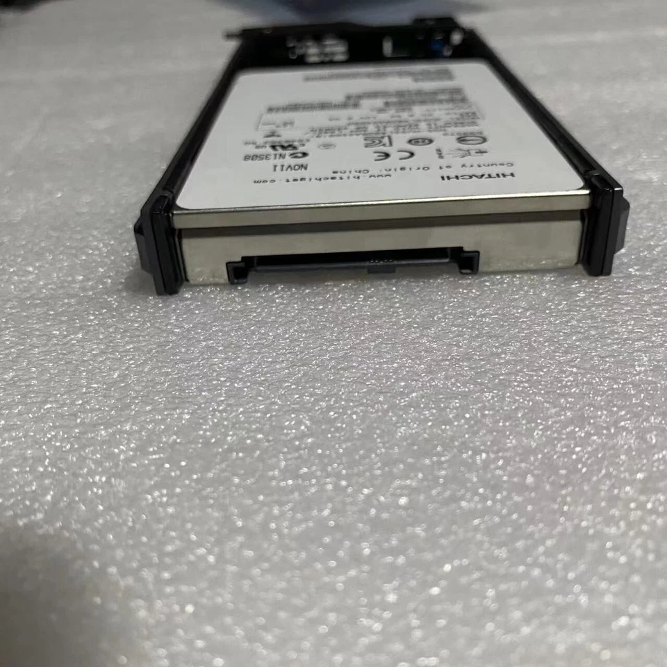Free Fedex HITACHI  5541877-A  HDD  VSP SSD 200GB 2.5 SAS - Image 1 of 1