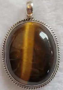 *HERMOSO COLGANTE DE PLATA ESTERLINA Y OJO DE TIGRE OVALADO GRANDE, NEPAL #W813 - Imagen 1 de 4