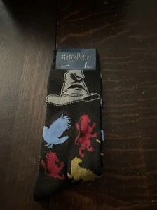 Harry Potter Loot Crate Socks Wizarding World New Shoe Size 6-12 - Picture 1 of 4