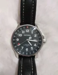 Reloj Oxygen O2 Dual Time Negro Blanco 100m Resistente al Agua. Correa de cuero - Imagen 1 de 8