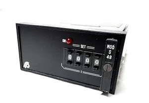 Ametek Frode Pedersen SCH1121 Temperature Controller Alarm 300-1599°c 220VAC - Picture 1 of 4