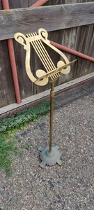 Soporte para partituras vintage de latón y metal lira con forma de arpa - ajustable - Imagen 1 de 5
