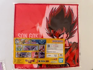 Dragon Ball Bandai Namco SON GOKU The GINYU Force Towel ( 10" x 10" inch) - Picture 1 of 1