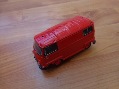 1/43 DEL PRADO AMERCOM 1970 CTU RENAULT ESTAFETTE FIRE ENGINE TRUCK - Image 1 of 2