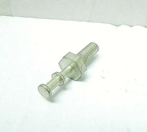9072201 SPETTRON TERMINALE STUD,NON ISOLATO/ARGENTO PLACCATO NOS 25 PEZZI A LOTTO - Foto 1 di 5