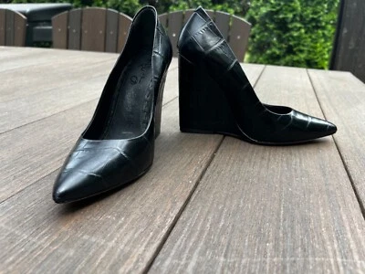Alice+Olivia ODELL Genuine Leather BLACK CROC EMBOSSED Pointed toe WEDGES 36.5 - Image 1 of 4
