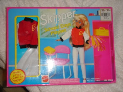 Juego SKIPPER School Days, nrfb #9333, 2 piezas traje, silla, libro, armario, 1992 Foto 1 de 2