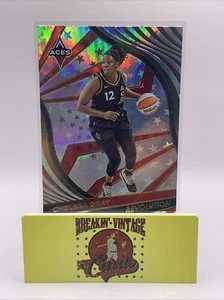 2022 Panini Revolution Basketball WNBA Chelsea Gray Astro Base Card #40 Aces - Picture 1 of 3