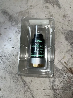 Lente objetivo microscopio Nikon LWD 20x/0,40 Ph1 ADL WD 3,1 Foto 1 de 4