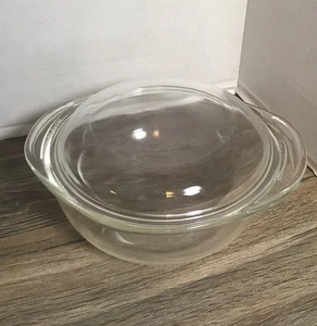 Pyrex 1 Quart Casserole Baking Dish with, Vintage - Picture 1 of 5