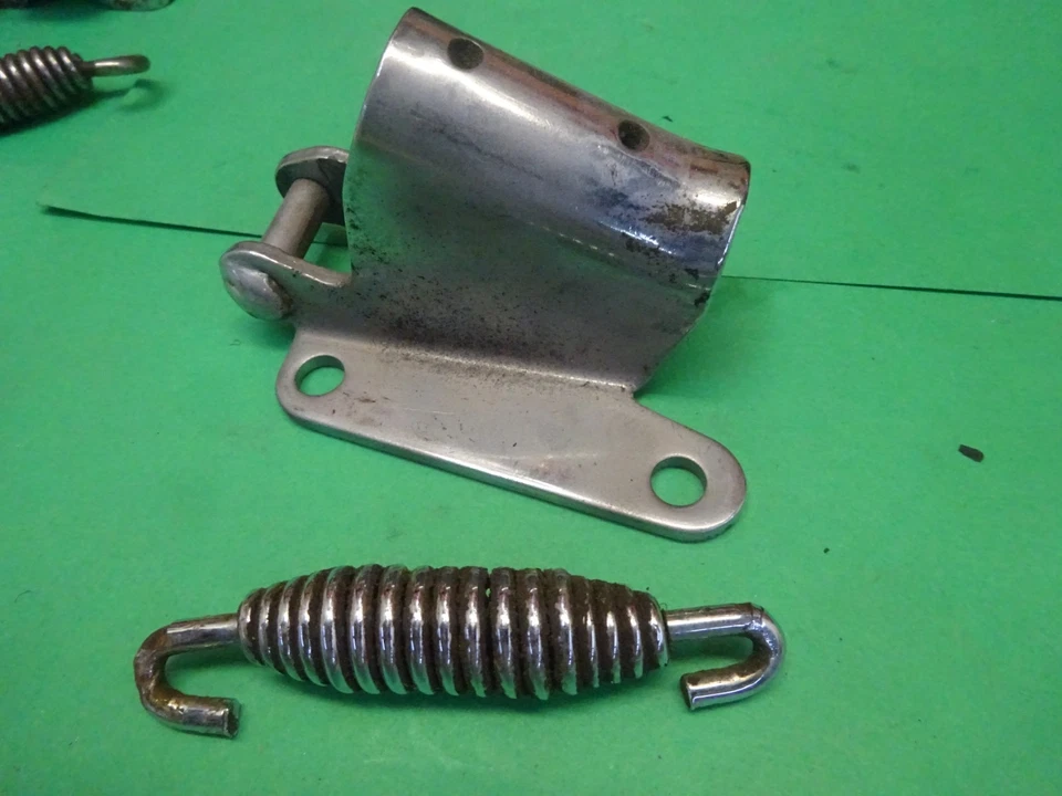 Harley Davidson BIG TWIN 36-L FX FL CHOICE Rpl CROMO o USADO MONTAJE DE PATA DE CABRA OE Foto 1 de 4