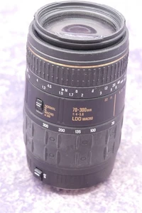 Quantaray 70-300mm f4-5.6 LD Macro Zoom For Canon EF Cameras FOR PARTS OR REPAIR - Picture 1 of 6