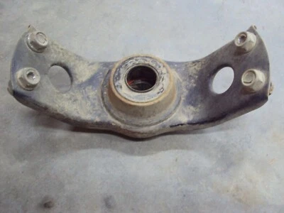 Soporte de cojinete de columna de eje de dirección Honda Fourtrax 350 Foreman 86 87 88 89 Foto 1 de 2