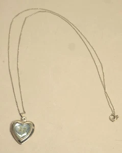 Vintage 14K Yellow G.F. Heart Locket Necklace w/Real 4 Leaf Clover- 2 Photos - Picture 1 of 6