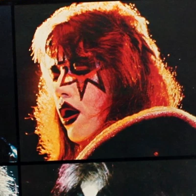 PRISTINE ORIGINAL 1977 KISS LIVE ALIVE II VINYL 2 LP + BOOK NM ACE FREHLEY - Image 1 of 4