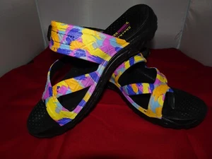 Skechers Outdoor Lifestyle bunte Pinsel Zehenschlaufe Pantoletten Sandalen Größe 7 - Bild 1 von 5
