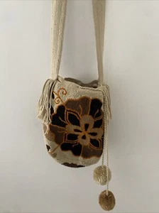 WAYUU Mochila Bag Boho Hand Crocheted Cotton Crossbody (Very Alemais Artisan) - Picture 1 of 12