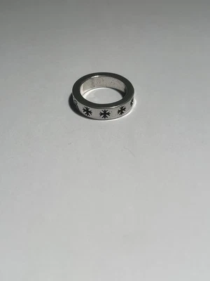 Anillo Cruz Corazones Cromados Talla 8 Foto 1 de 4