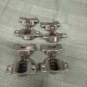 4x BLUM Scharnier 110° 30.310-11.02 COMPACT, 1-1/4" mit Platte 130.213-01.02 ÖSTERREICH - Bild 1 von 12