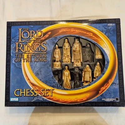 Juego de ajedrez El Señor de los Anillos RETORNO DEL REY Hasbro COMPLETO Foto 1 de 4