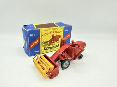 Matchbox Lesney M-5 Major Pack Massey Ferguson 780 Combine Harvester - Image 1 of 4