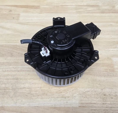 Conjunto de motor soplador de aire acondicionado HVAC OEM con ventilador | 13-24 FRS BRZ 86 GR86 Foto 1 de 4