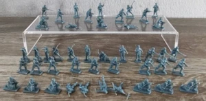 Vtg Airfix 72nd Scale Plastic Model Toy Solder Figure Set German Pairtroups WW2 - Picture 1 of 11