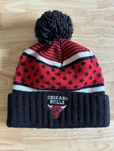 Chicago Bulls Mitchell & Ness Pom Beanie - Rot Schwarz Weiß Skimütze Mütze - Bild 1 von 2