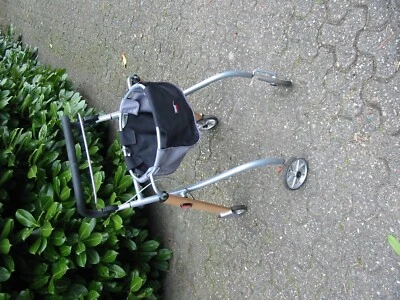 Rollator  faltbar,  Tasche *GEBRAUCHT* Extra leicht !!! - Bild 1 von 4