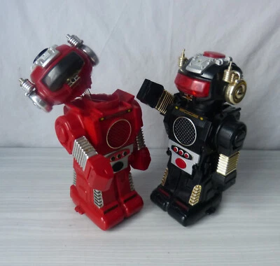 #Robot 80's# lot de 2 Sonic Sam - Space Smoking Robot / New Bright 1984 (HS) - Photo 1/4